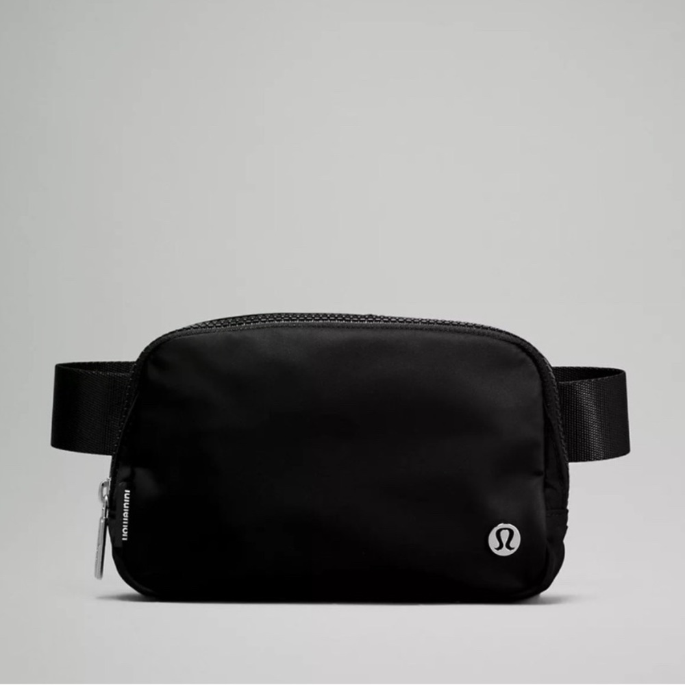 NWT Lululemon Black Everywhere Belt Bag